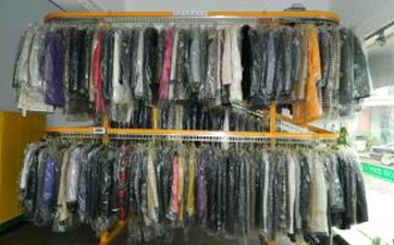 干洗店洗一次衣物多少錢？收費標準是什么？